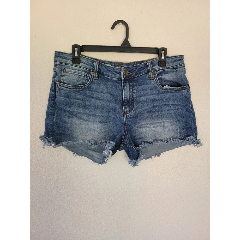 Kut‎ from the Kloth Gidget Fray Short Medium Wash Denim Blue 14 Raw Hem #24